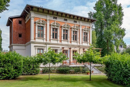Haus zum Mieten in Kellinghusen 7.500 € 508 m² 12 zimmer