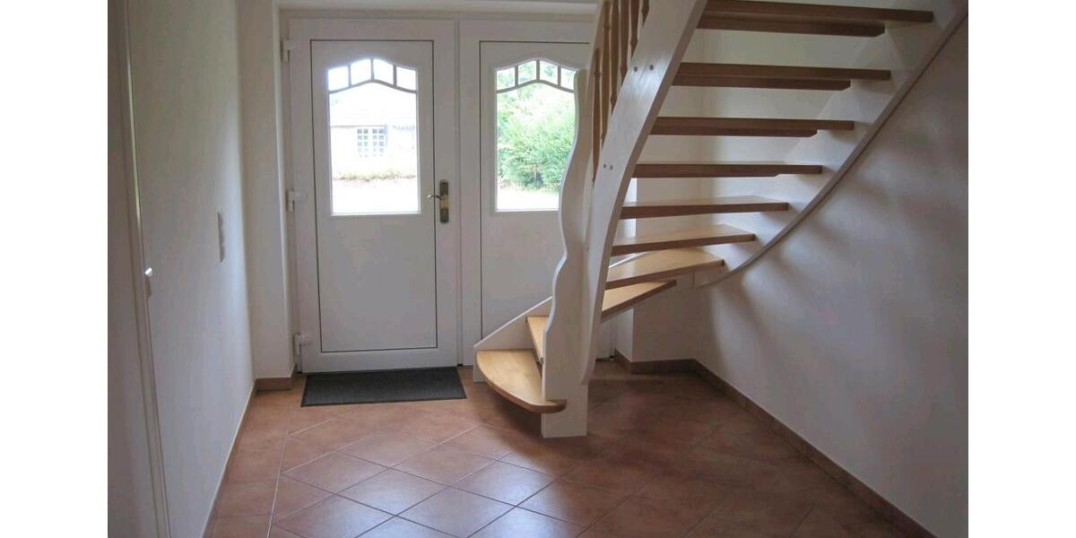 Einfamilienhaus Stapel - 5 Zimmer, 165 m&sup2;, 1.400&euro; | Angebot:26050249