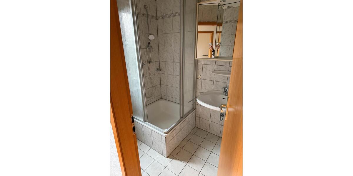 Erdgeschoßwohnung Solingen Wald - 2 Zimmer, 58 m&sup2;, 580&euro; | Angebot:24477240