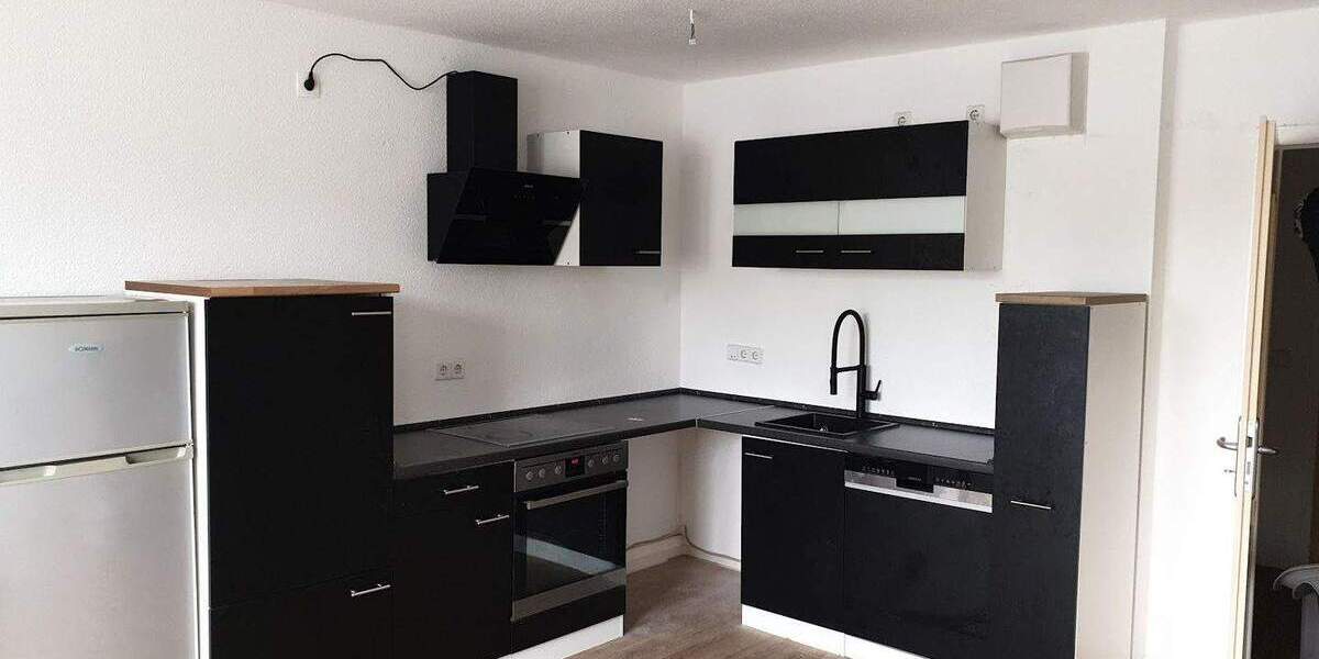 Etagenwohnung Gera Innenstadt - 3 Zimmer, 61 m&sup2;, 365&euro; | Angebot:25070379