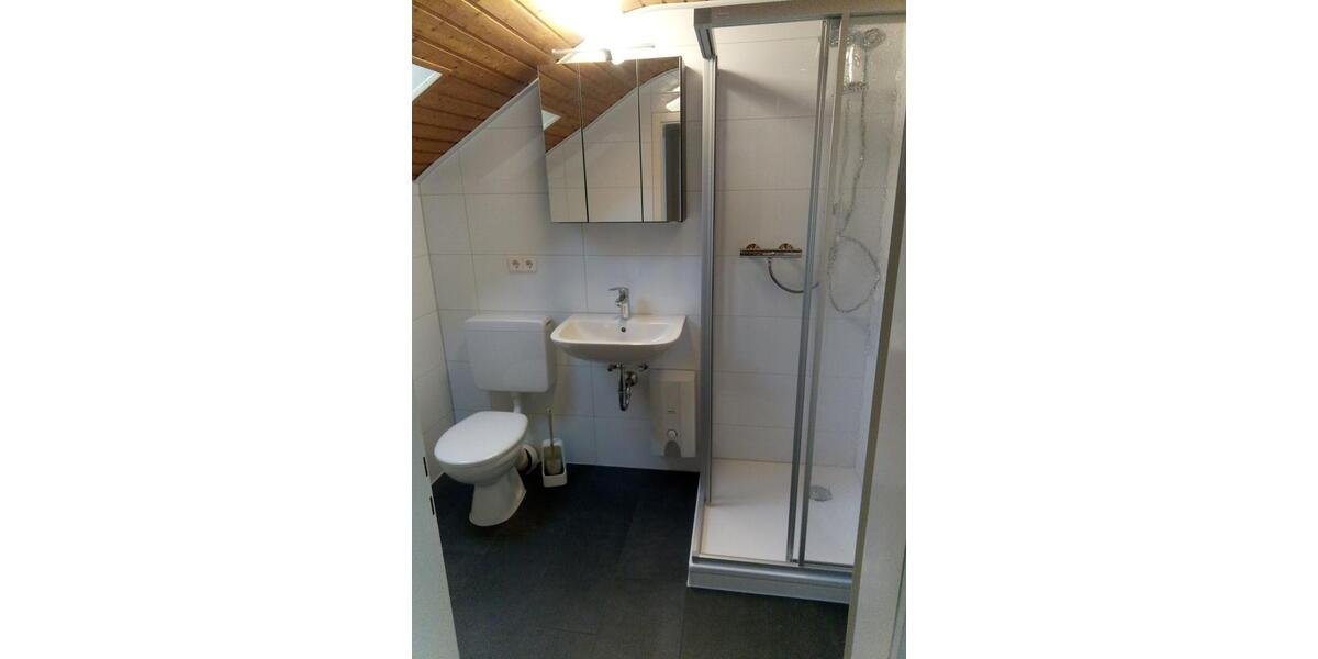 Dachgeschoßwohnung Sindelfingen Eichholz - 2 Zimmer, 43 m&sup2;, 600&euro; | Angebot:26588251