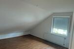 Dachgeschoßwohnung Mengen - 4 Zimmer, 100 m&sup2;, 1.170&euro; | Angebot:26495338