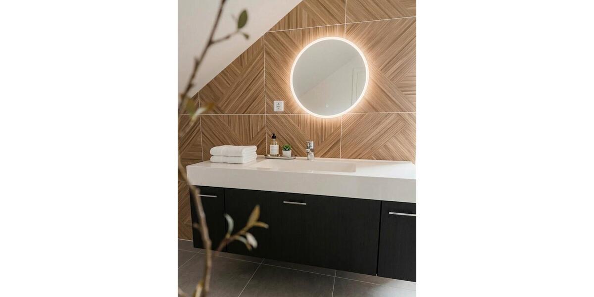 Dachgeschoßwohnung Zittau - 2 Zimmer, 47 m&sup2;, 300&euro; | Angebot:25767078