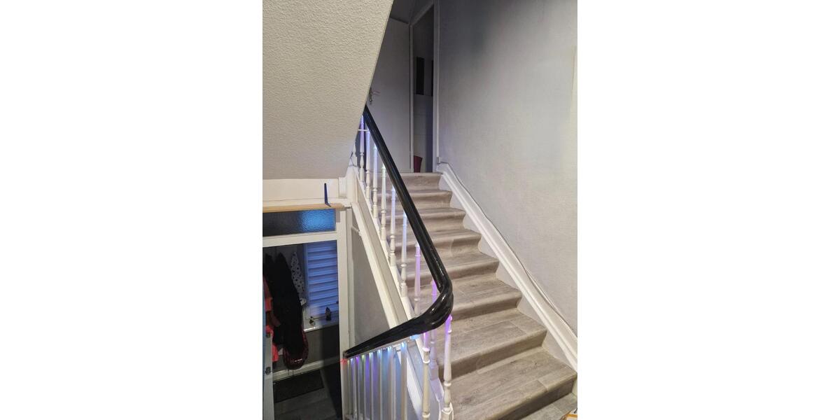 Etagenwohnung Medebach - 7 Zimmer, 156 m&sup2;, 800&euro; | Angebot:25922834