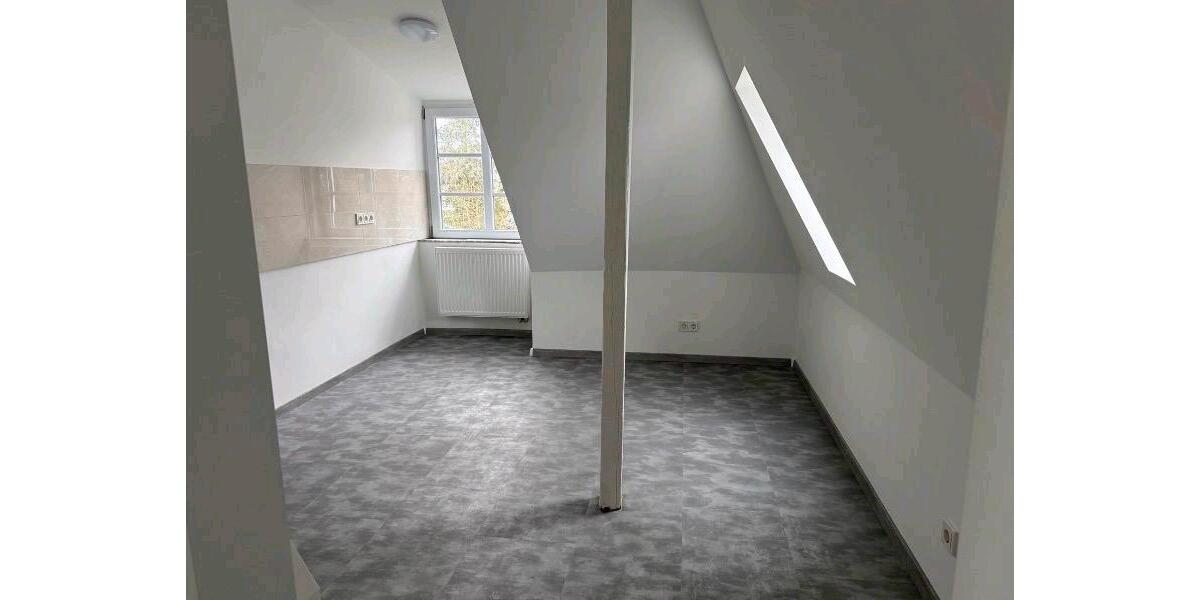 Dachgeschoßwohnung Sankt Augustin - 4 Zimmer, 65 m&sup2;, 950&euro; | Angebot:26222268
