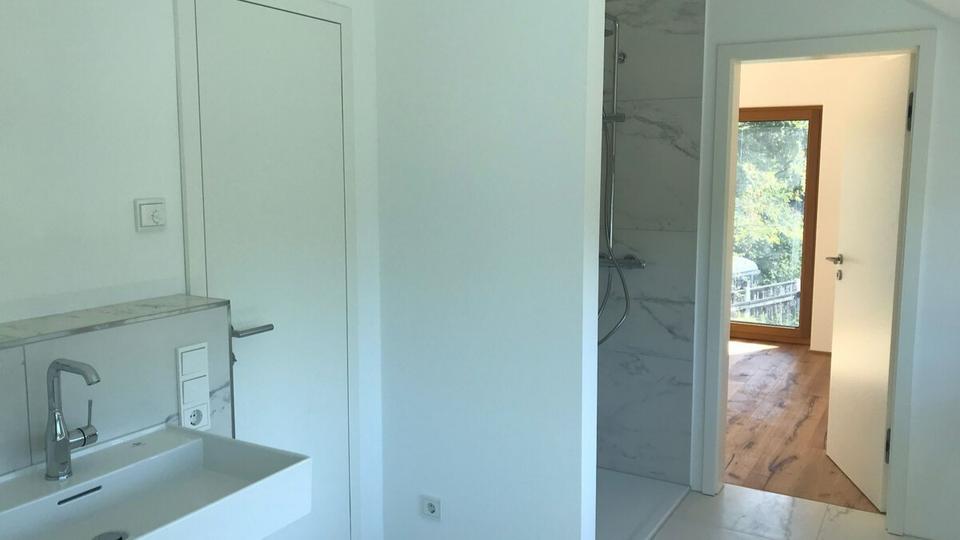 Einfamilienhaus Blender - 4 Zimmer, 200 m&sup2;, 2.590&euro; | Angebot:25646950