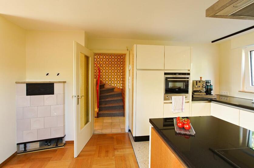 Haus mit Garten zur Miete: MID-CENTURY-Traum in Oberesslingen 6 zimmer