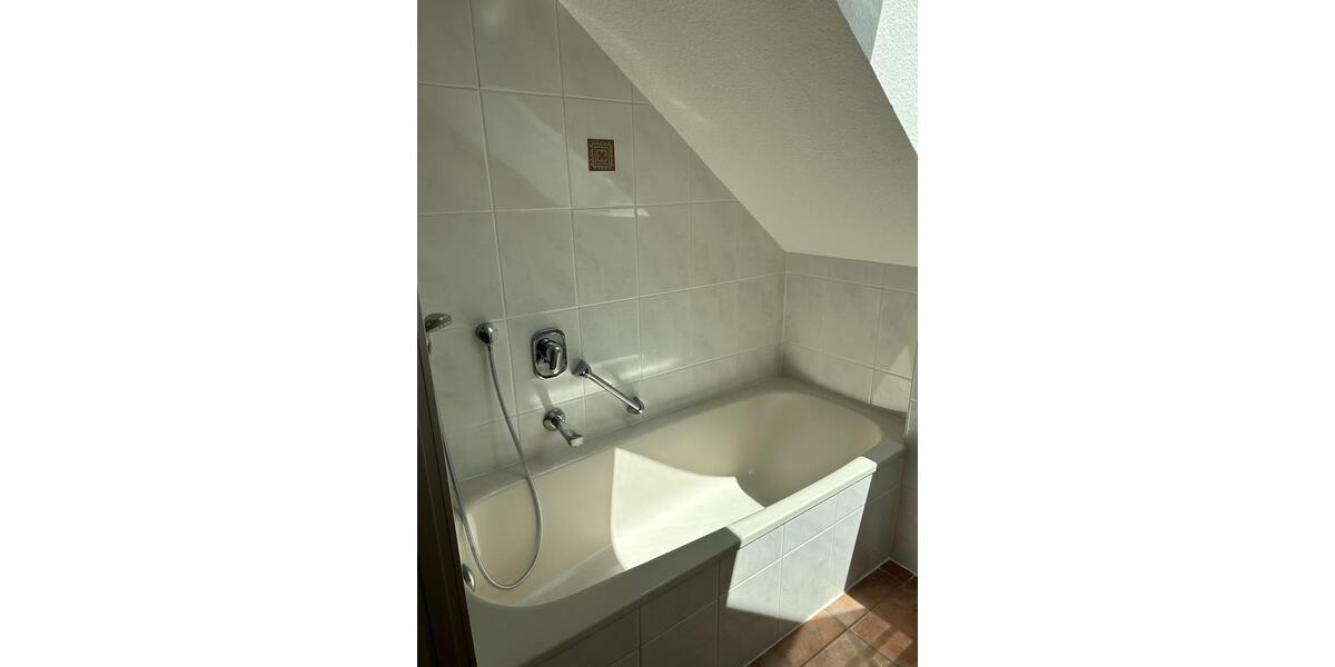 Schöne 2-Zimmer-Wohnung mit Balkon, Grün- & Blicklage von Privat. Am Schäfersberg-Niedernhausen 2 zimmer