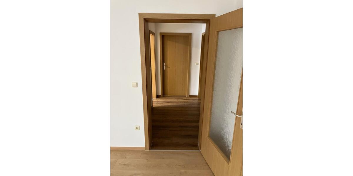 Erdgeschoßwohnung Wiesau Kornthan - 3 Zimmer, 73 m&sup2;, 495&euro; | Angebot:25960438