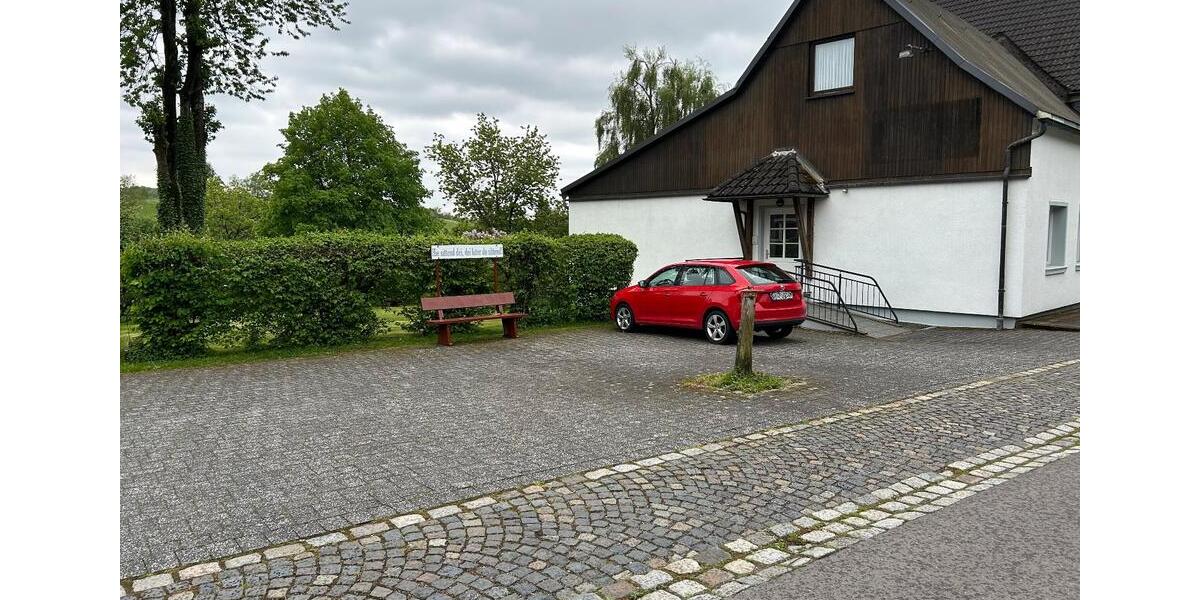 Erdgeschoßwohnung Drolshagen - 4 Zimmer, 120 m&sup2;, 960&euro; | Angebot:26614577