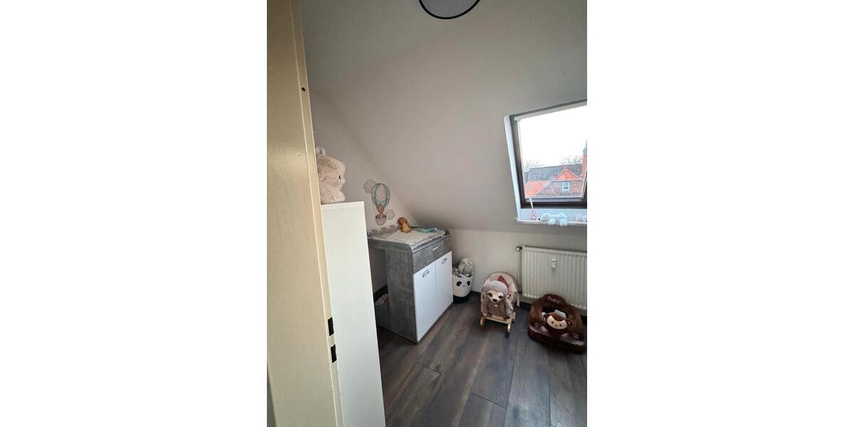 Etagenwohnung Sarstedt - 3 Zimmer, 119 m&sup2;, 1.450&euro; | Angebot:25853436
