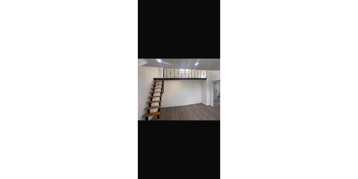 Etagenwohnung Duisburg Rheinhausen - 5 Zimmer, 180 m&sup2;, 1.300&euro; | Angebot:26516432