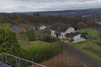 Charmante 3,5 Zimmer-Dachgeschosswohnung in Ockenfeld 3.5 zimmer
