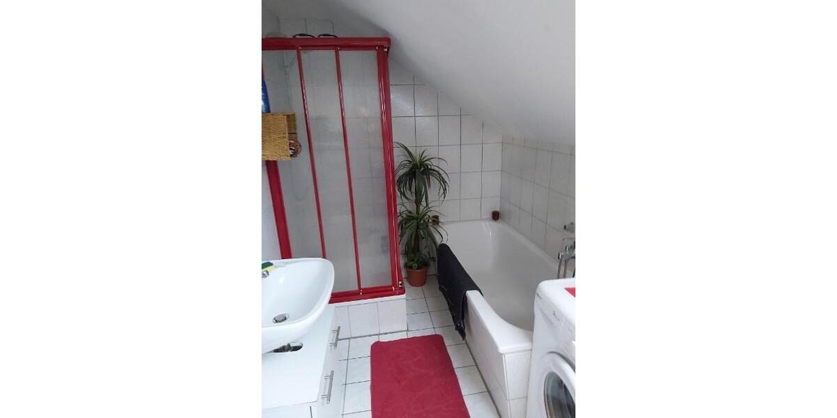 Dachgeschoßwohnung Altenburg - 2 Zimmer, 56 m&sup2;, 345&euro; | Angebot:26143763