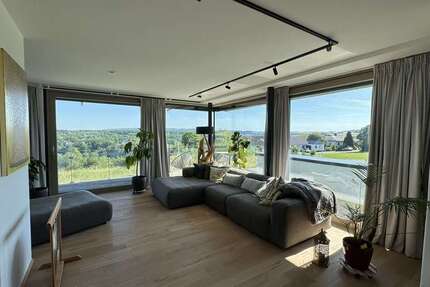 Wohnung zum Mieten in Gückingen 1.660 € 173.8 m²