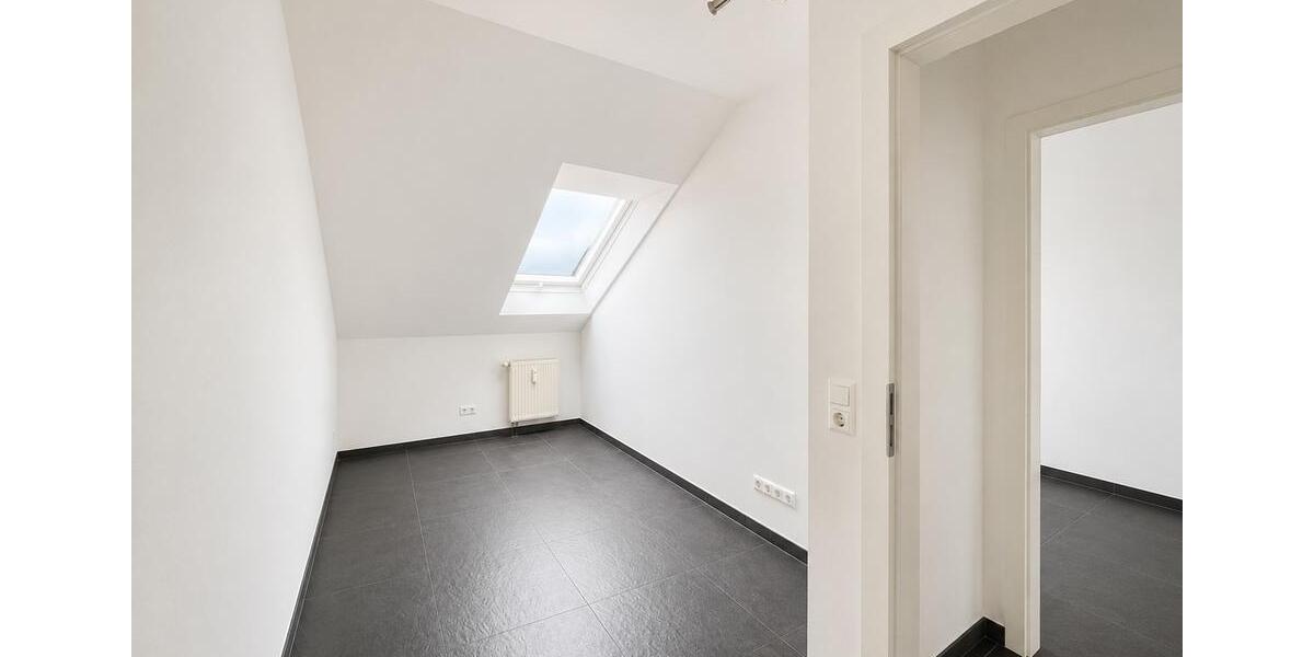 Maisonettenwohnung Stuttgart Luginsland - 4 Zimmer, 90 m&sup2;, 1.800&euro; | Angebot:26626696