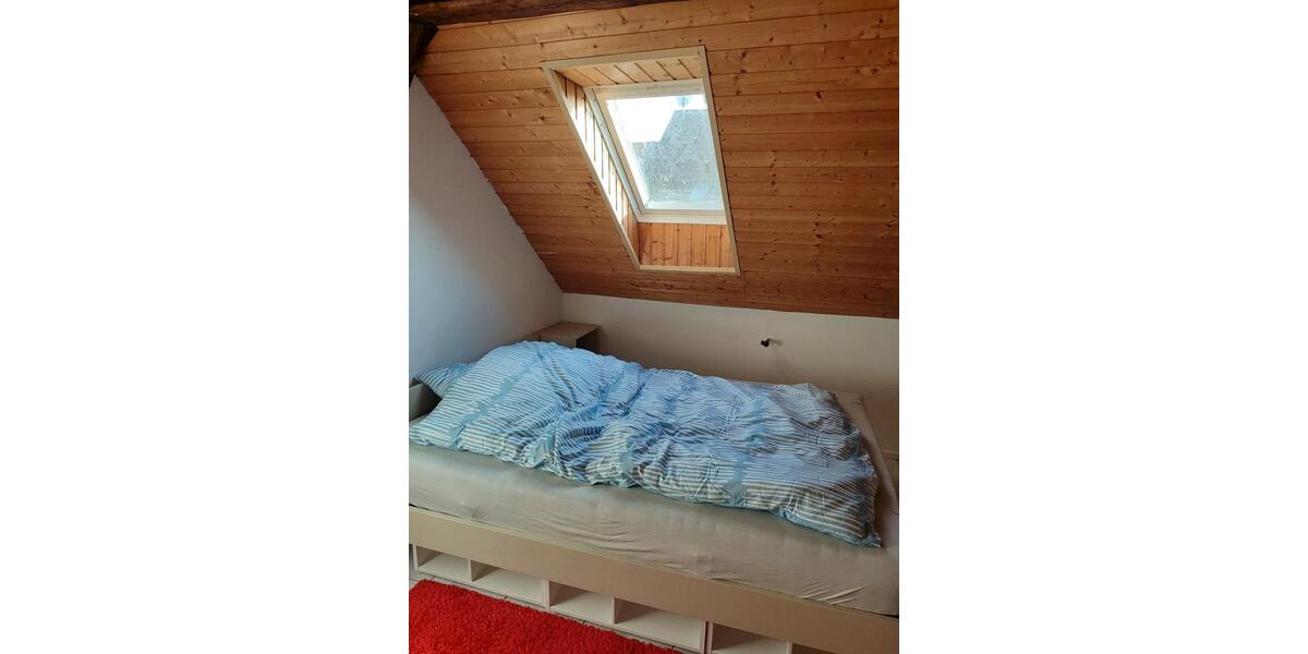 WG Zimmer teilmöbliert zu vermieten 1 zimmer