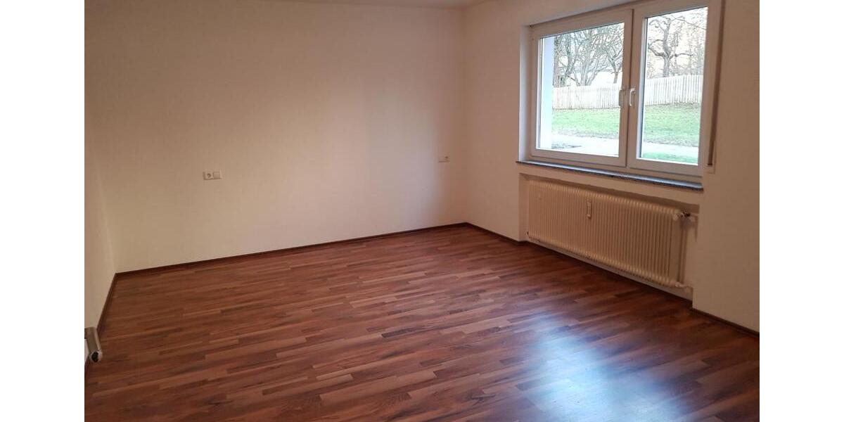 Erdgeschoßwohnung Sindelfingen Eichholz - 3 Zimmer, 77 m&sup2;, 1.100&euro; | Angebot:26579000