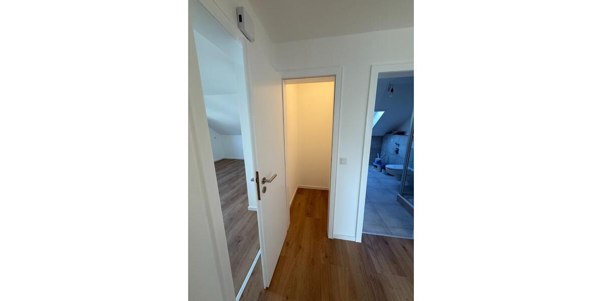 Dachgeschoßwohnung Laudenbach - 3 Zimmer, 77 m&sup2;, 1.450&euro; | Angebot:25805710
