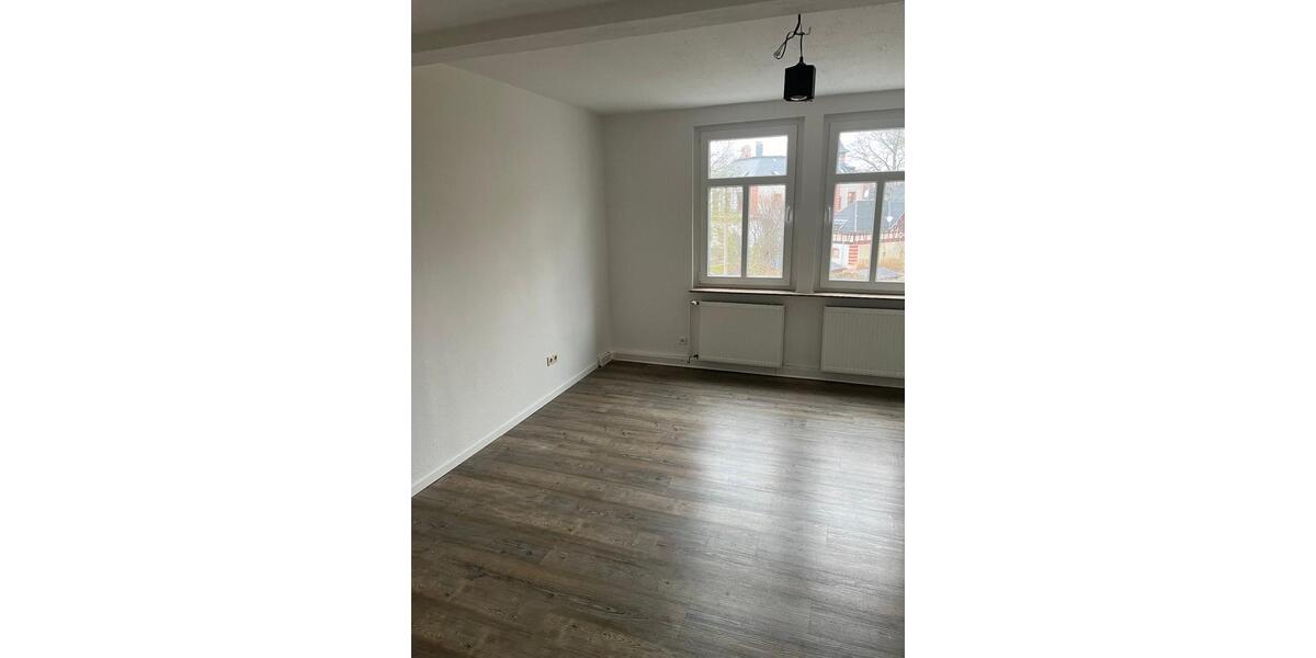 Dachgeschoßwohnung Triptis - 3 Zimmer, 80 m&sup2;, 480&euro; | Angebot:26354155