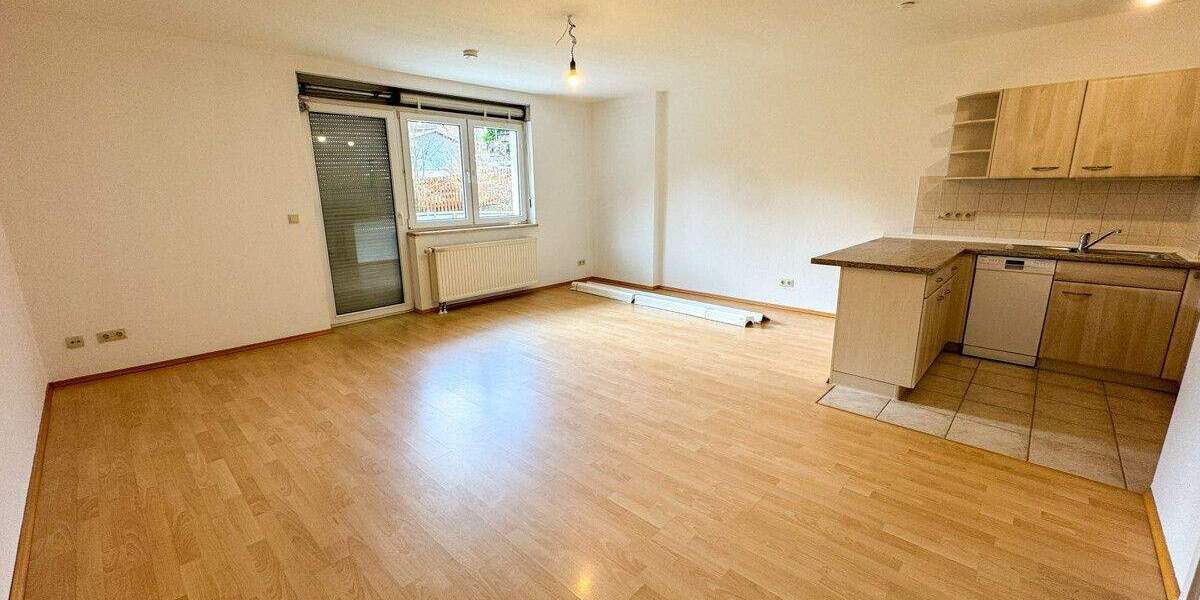 Etagenwohnung Aue - 2 Zimmer, 64 m&sup2;, 387&euro; | Angebot:25776719