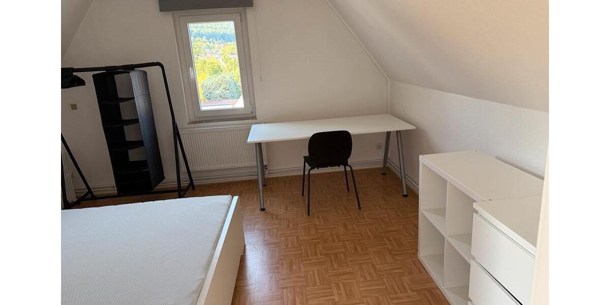 Dachgeschoßwohnung Höxter - 2 Zimmer, 28 m&sup2;, 535&euro; | Angebot:26644869