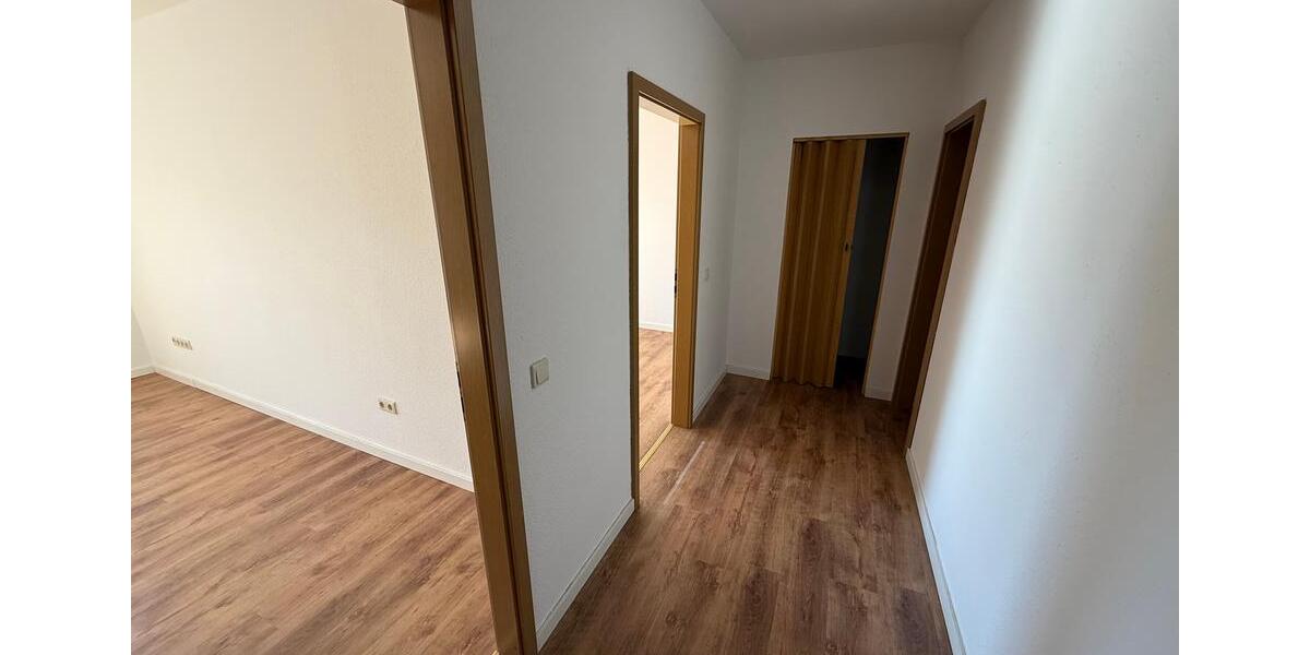 Etagenwohnung Greiz - 2 Zimmer, 60 m&sup2;, 318&euro; | Angebot:26070755