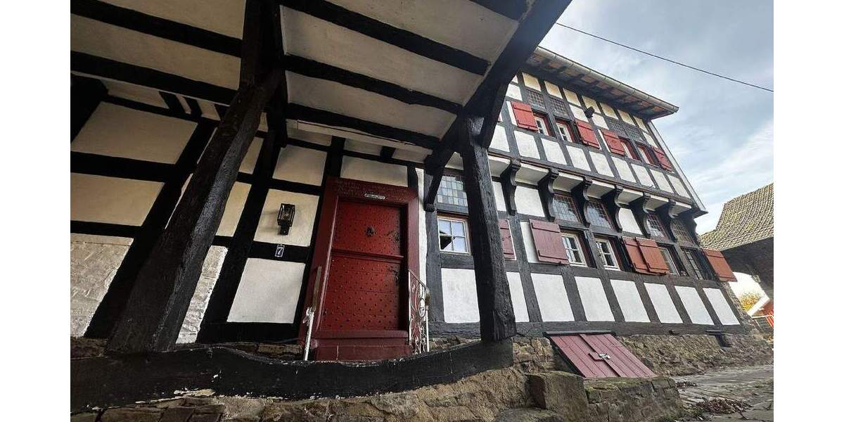 Einfamilienhaus Euskirchen Flamersheim - 7 Zimmer, 190 m&sup2;, 2.280&euro; | Angebot:25695611