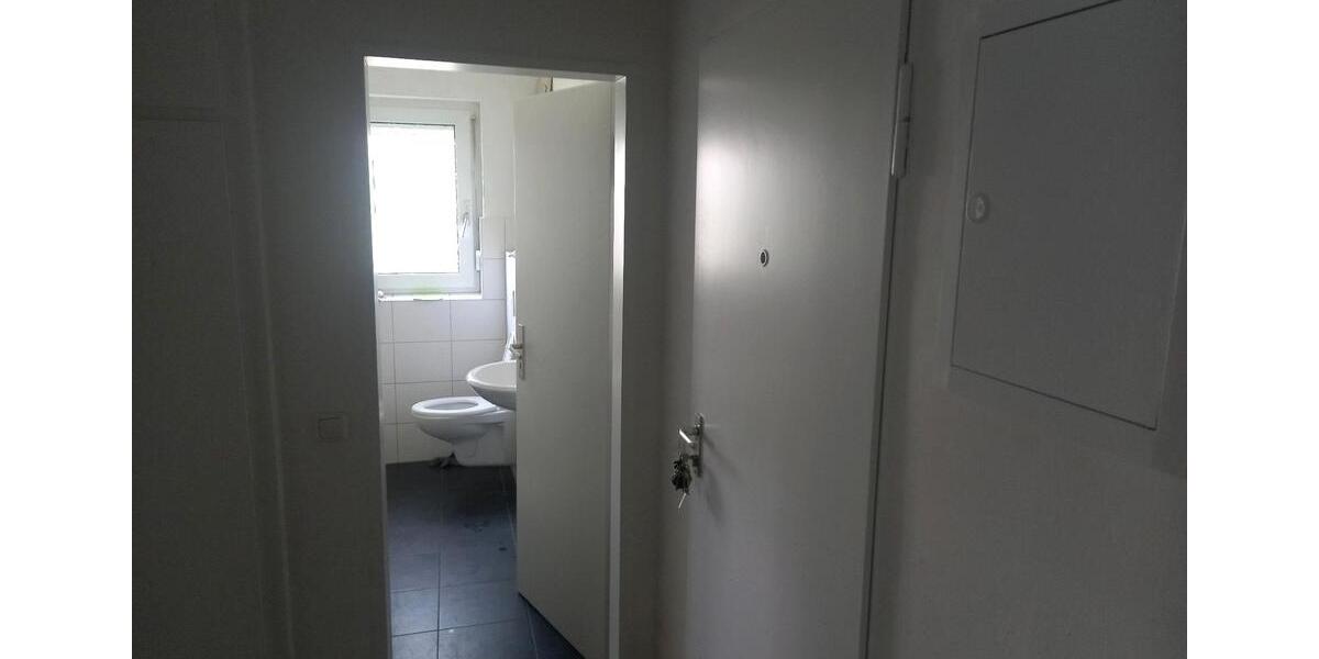 Etagenwohnung Gummersbach - 1 Zimmer, 63 m&sup2;, 400&euro; | Angebot:24603910