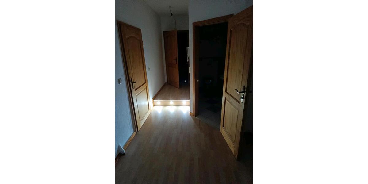 Helle 3 Raumwohnung mit Panoramafenster, Bad und WC getrennt 3 zimmer