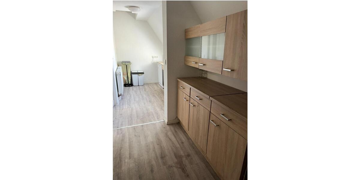 Dachgeschoßwohnung Wiehl - 1 Zimmer, 12 m&sup2;, 230&euro; | Angebot:25439080