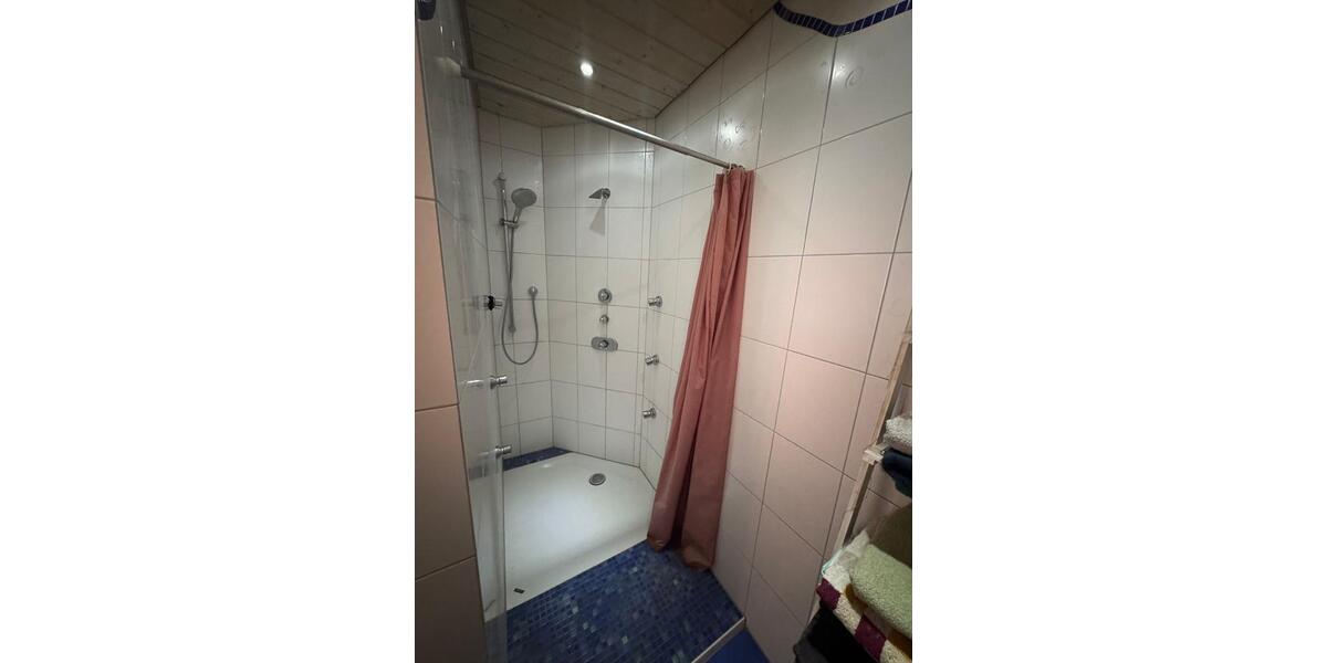 Einfamilienhaus Salem - 5 Zimmer, 180 m&sup2;, 1.750&euro; | Angebot:24705443