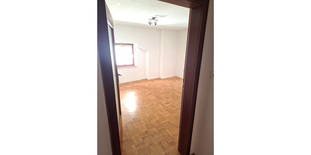 Etagenwohnung Herford - 4 Zimmer, 96 m&sup2;, 640&euro; | Angebot:26593594