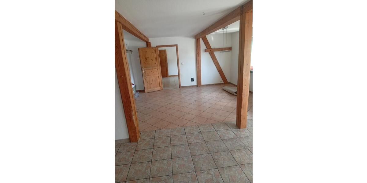 Etagenwohnung Moritzburg - 5 Zimmer, 120 m&sup2;, 900&euro; | Angebot:24769784