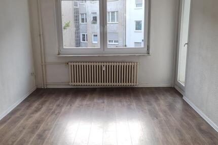 Ruhig gelegene 2-Zimmer-Wohnung mit Balkon zu vermieten! *Mit 300 € nach Einzug* 2 zimmer