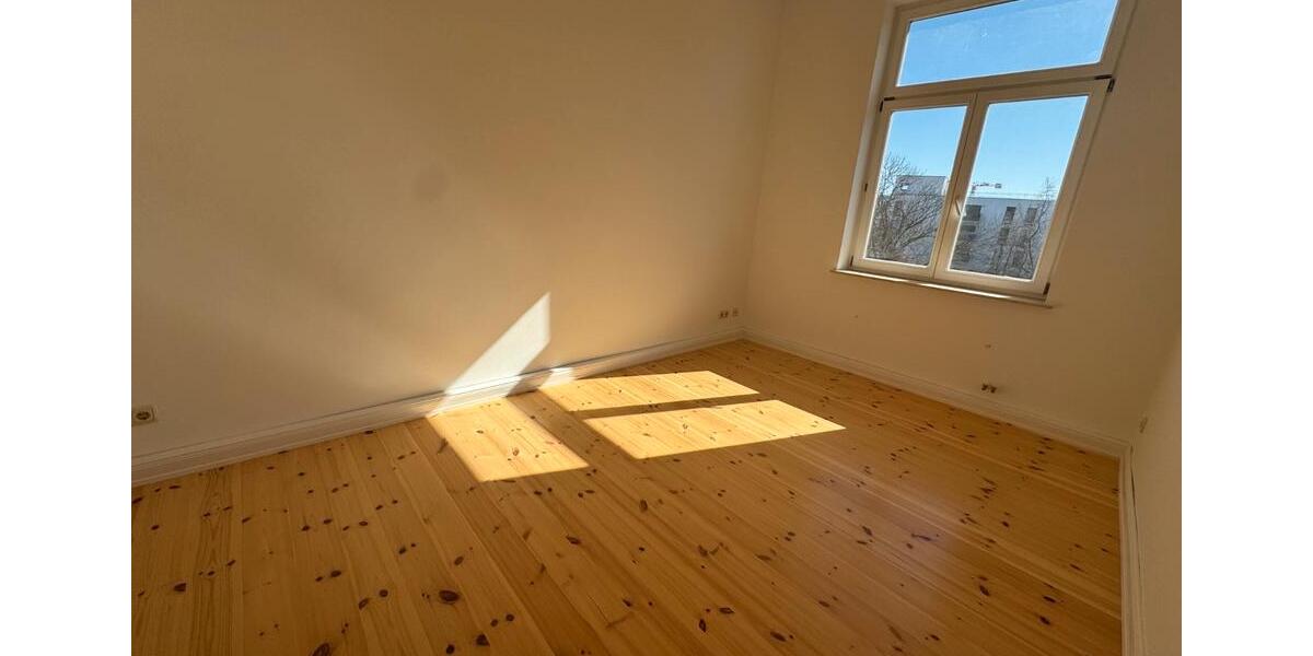 Etagenwohnung Leipzig Ost - 5 Zimmer, 142 m&sup2;, 1.700&euro; | Angebot:26051538