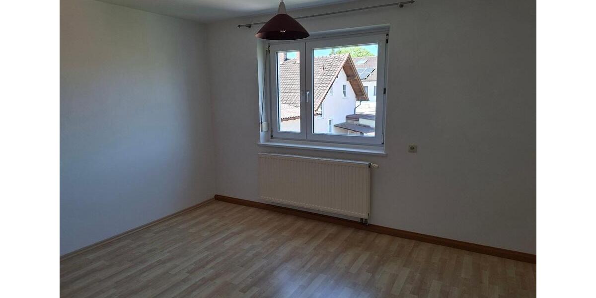 Etagenwohnung Ampfing - 2 Zimmer, 57 m&sup2;, 570&euro; | Angebot:26699666