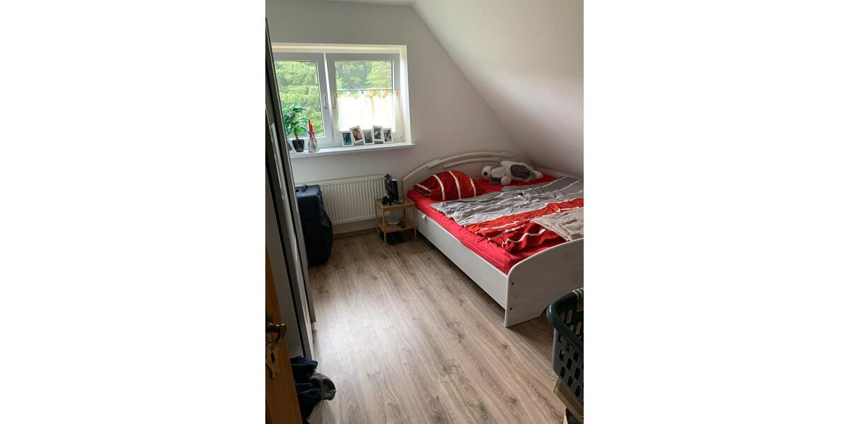 Dachgeschoßwohnung Bredstedt - 3 Zimmer, 70 m&sup2;, 775&euro; | Angebot:25348868