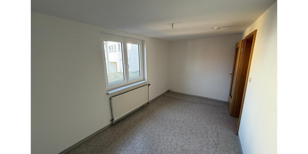 Etagenwohnung Auma-Weidatal Weidatal - 3 Zimmer, 64 m&sup2;, 335&euro; | Angebot:25138394