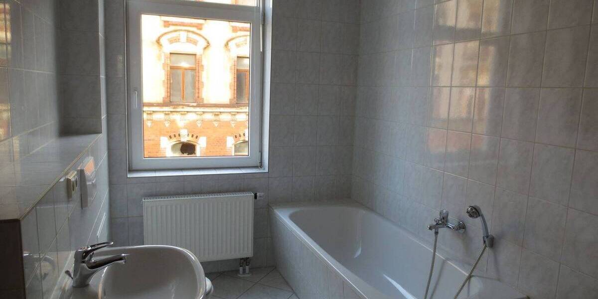 Etagenwohnung Plauen Haselbrunn - 3 Zimmer, 70 m&sup2;, 300&euro; | Angebot:26723034