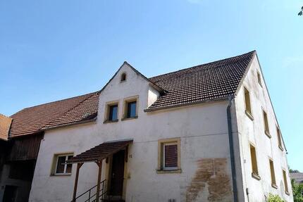 Haus Hirschau - 8 Zimmer, 132 m&sup2;, 750&euro; | Angebot:25040728