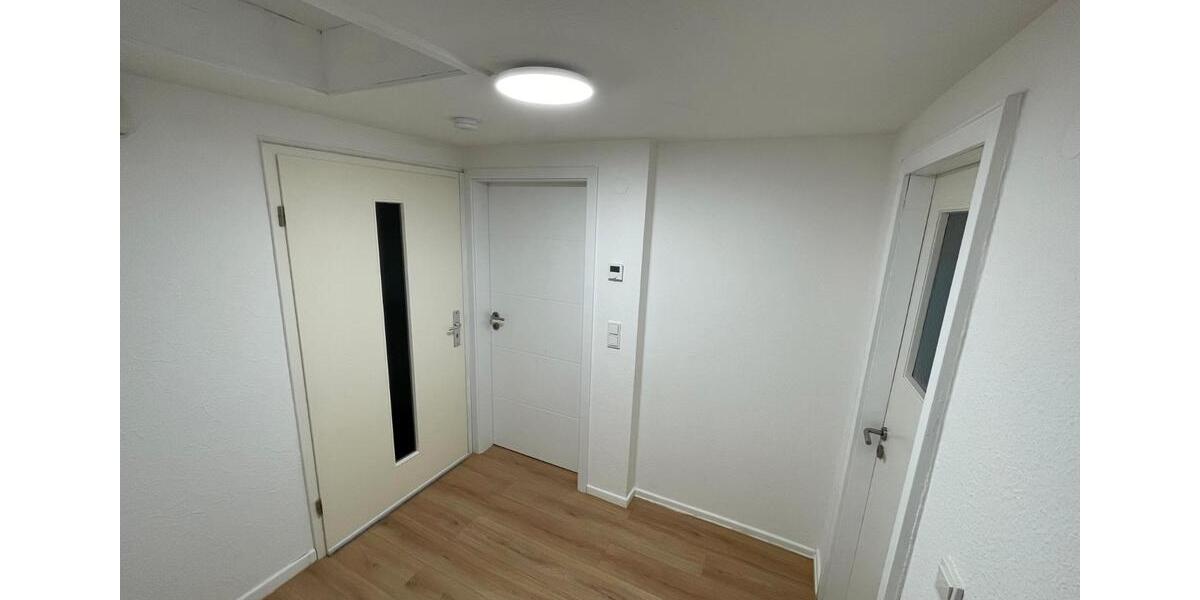 Dachgeschoßwohnung Saarbrücken West - 1 Zimmer, 65 m&sup2;, 550&euro; | Angebot:26225919