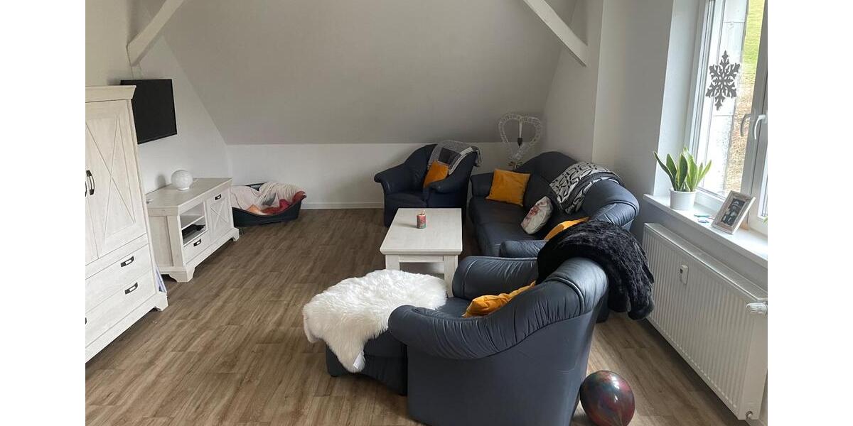 Dachgeschoßwohnung Willingen (Upland) - 3 Zimmer, 95 m&sup2;, 530&euro; | Angebot:25403288