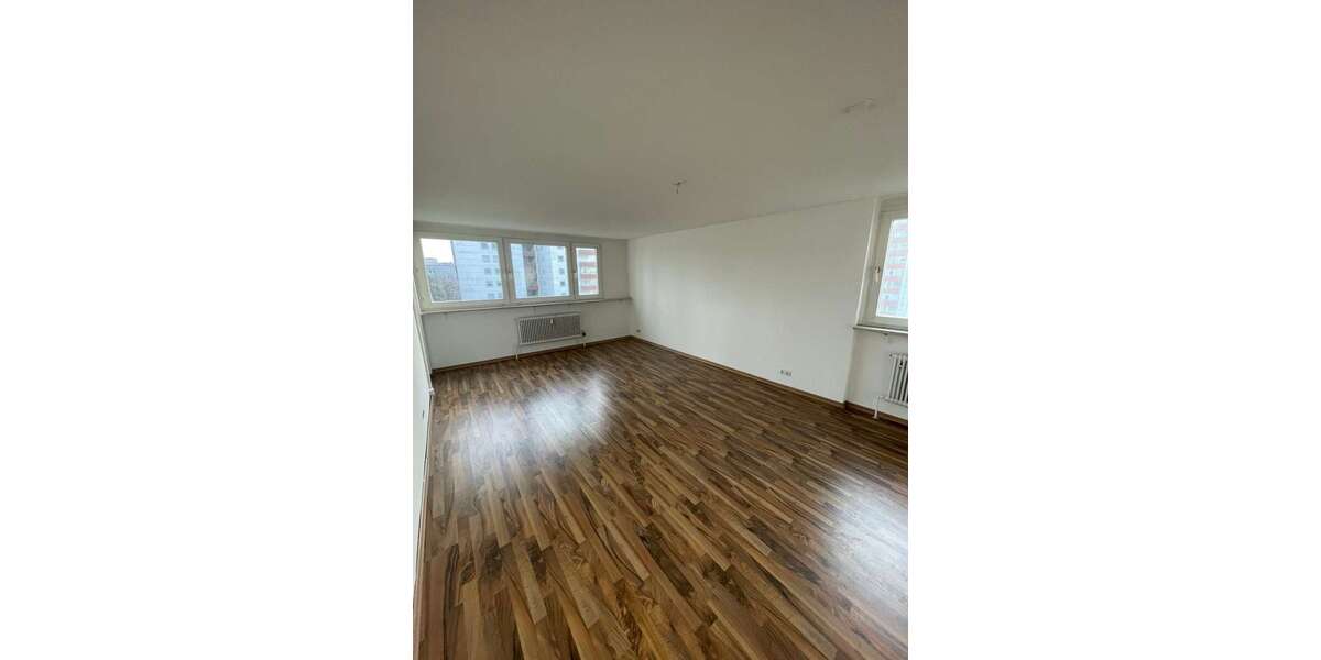 Etagenwohnung Regensburg Königswiesen - 4 Zimmer, 96 m&sup2;, 952&euro; | Angebot:26250694