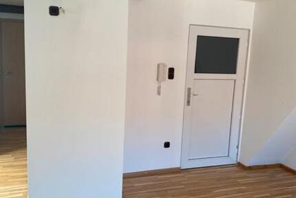 Wohnung Ellingen - 3 Zimmer, 70 m&sup2;, 700&euro; | Angebot:26045109