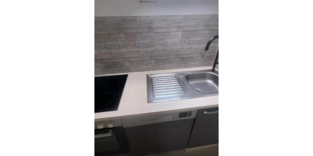 Zu Vermieten möbliert DG Wohnung in Leonberg 2 zimmer