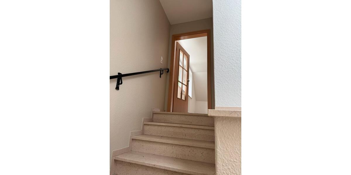 Etagenwohnung Großenkneten - 6 Zimmer, 105 m&sup2;, 1.200&euro; | Angebot:26162095