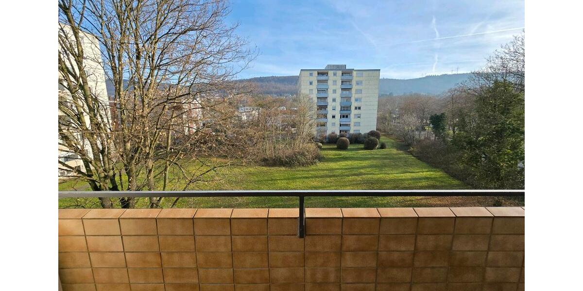 Helle renovierte 3-Zimmer-Wohnung mit Balkon 3 zimmer