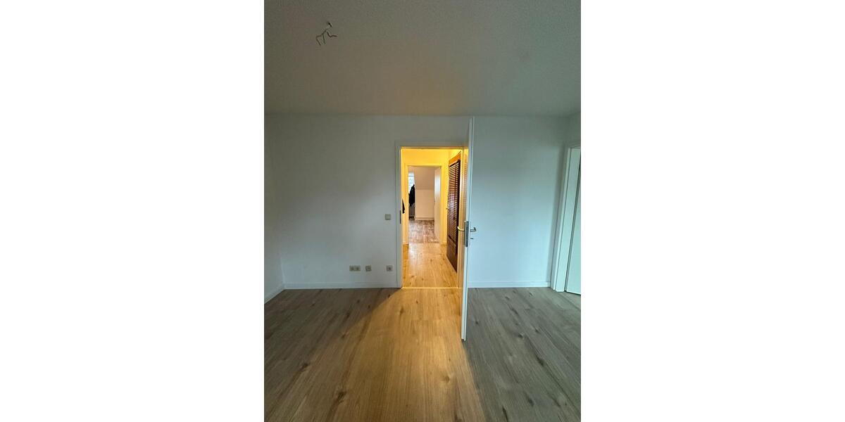 Dachgeschoßwohnung Saarbrücken West - 2 Zimmer, 45 m&sup2;, 540&euro; | Angebot:25221721