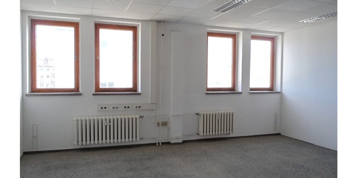 Sangerhausen: Günstige Lagerflächen im 1.OG mit Lastenaufzug - Gewerbeobjekt Sangerhausen | Angebot:26477313